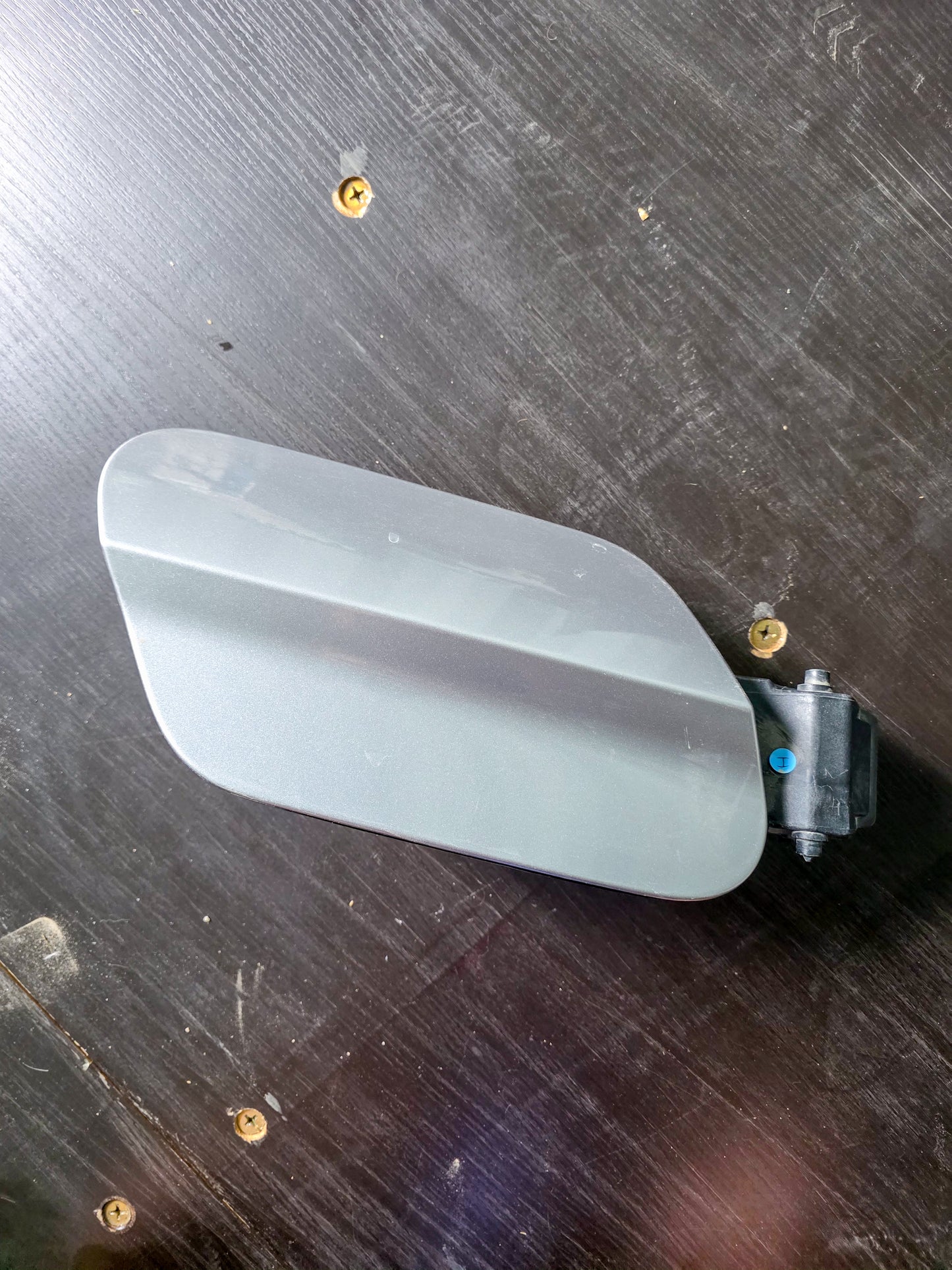 2019-2025  Volkswagen Jetta Fuel Filler Door  17A809857, 17A809909A