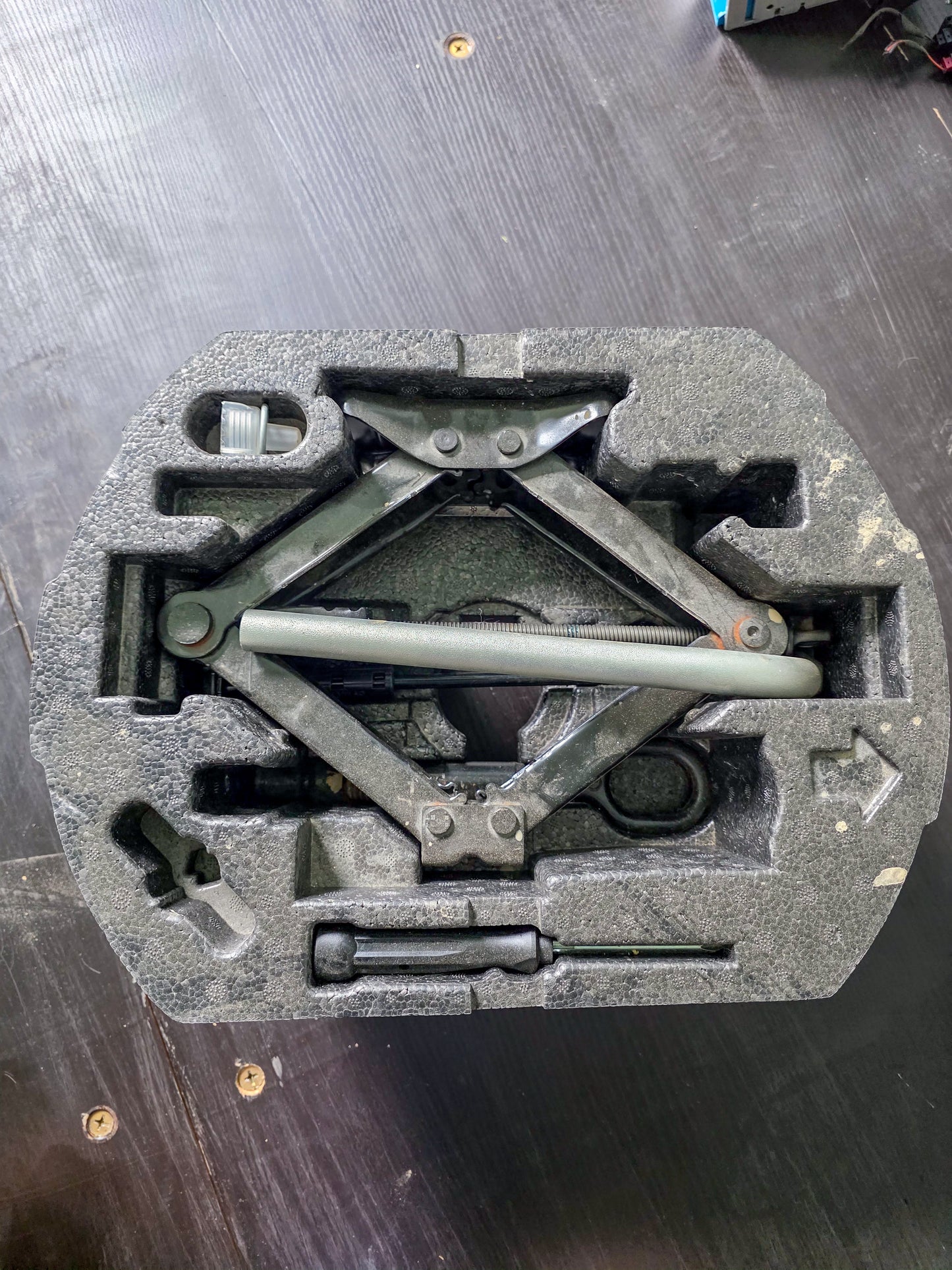 2019  Volkswagen Jetta Jack Assembly Tool Kit 5GM012115