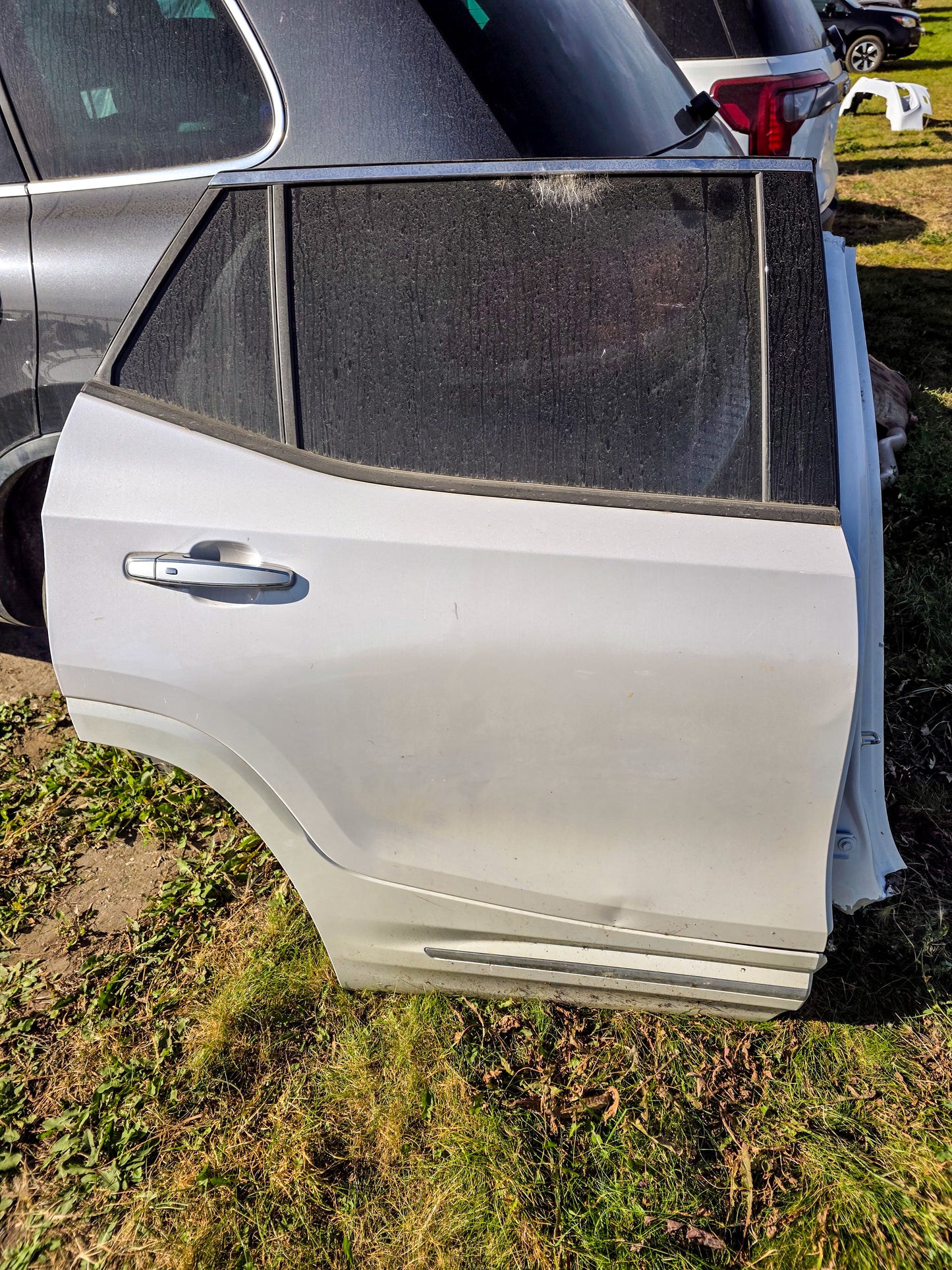 2018-2020 GMC Terrain Rear Right Passenger Side Door Denali 84726039,  84142552, 84286706, 84726041