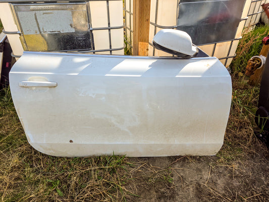 2010-2017  Audi A5 2.0 Progressiv Front Right Passenger Side Door  8F0831052A, 8F0845202B