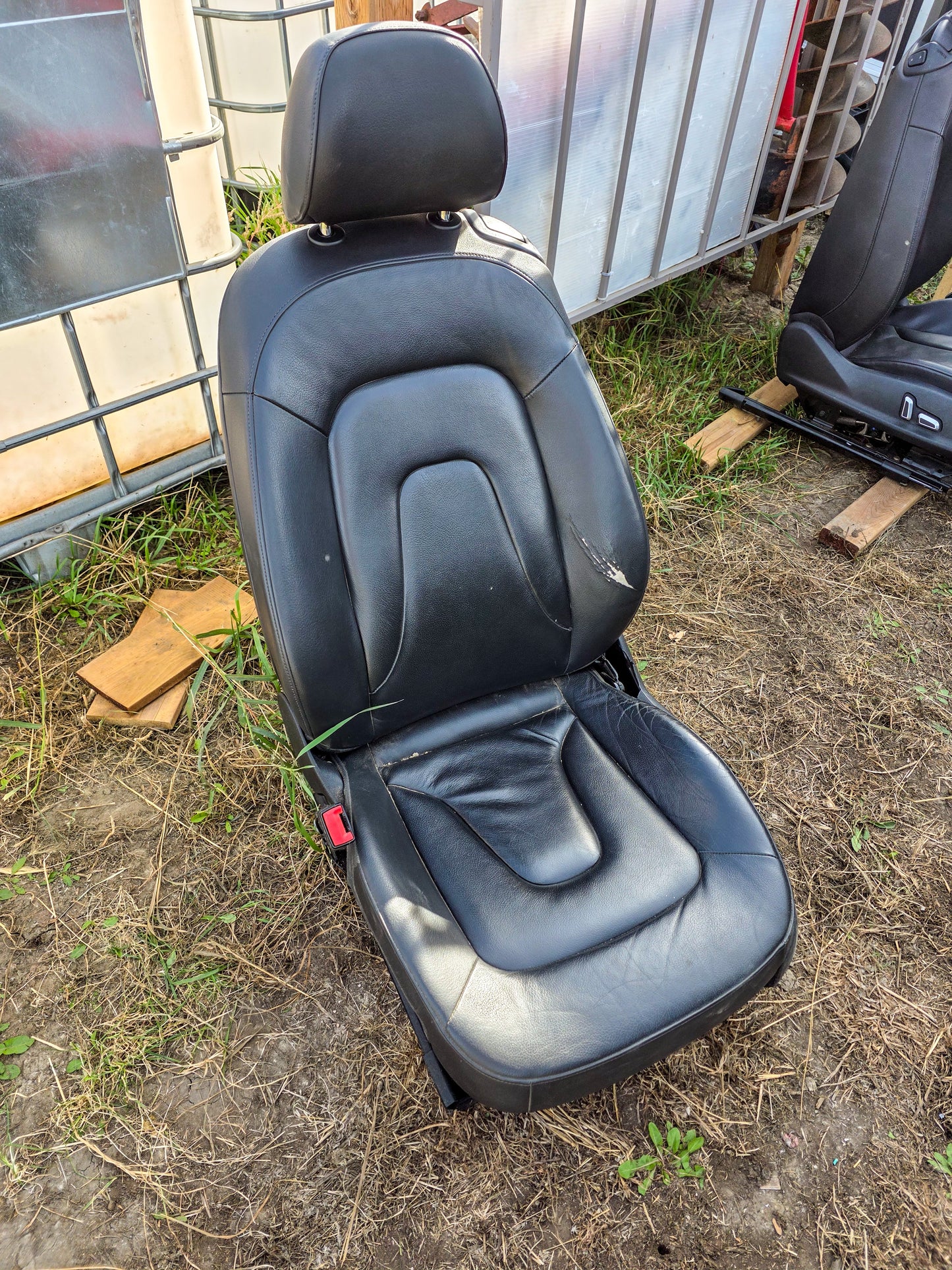 2008-2017  Audi A5 2.0 Progressiv Front Left Driver Seat Electric 8K0963557A, 8K0963555AC