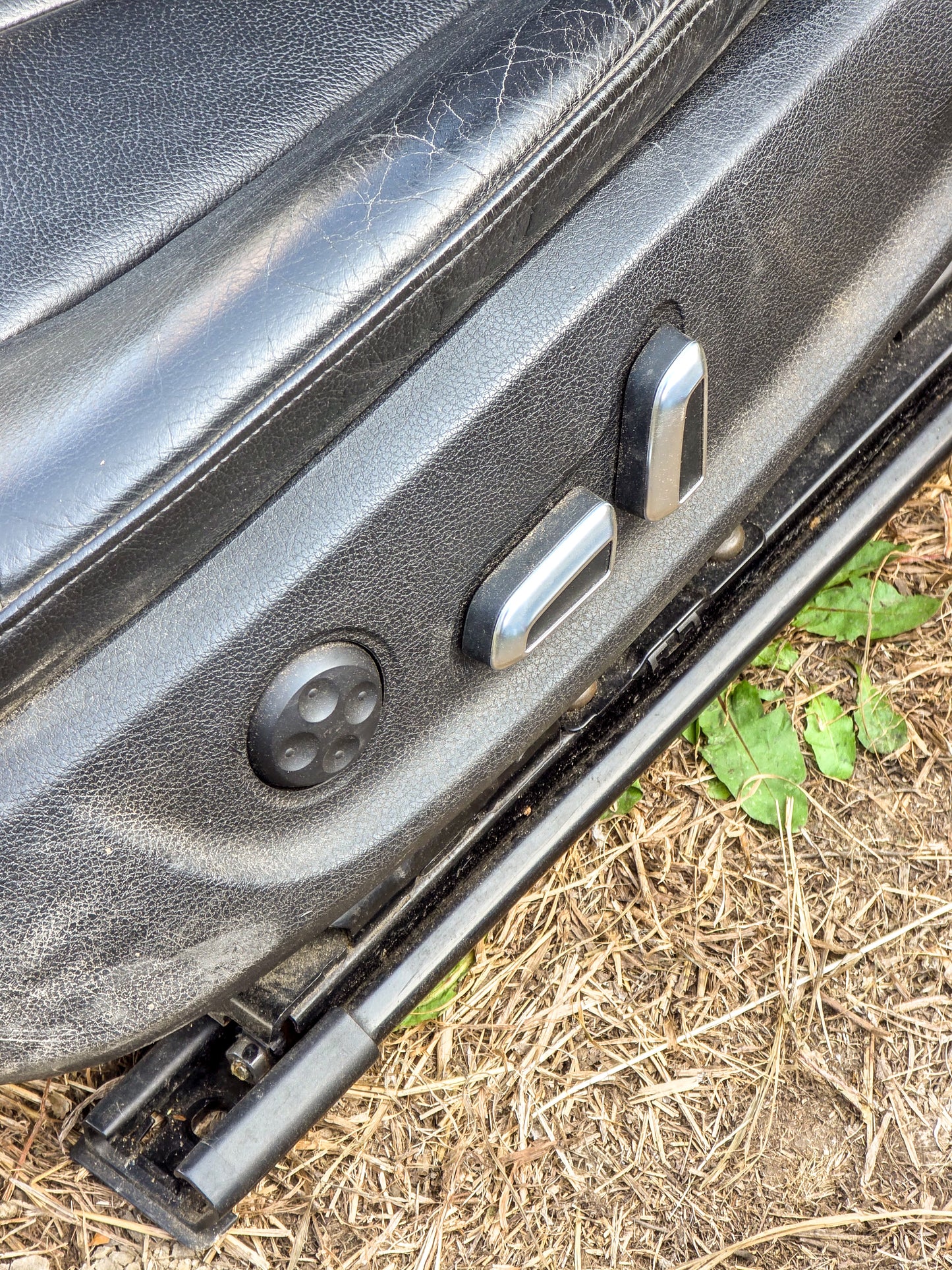 2008-2017  Audi A5 2.0 Progressiv Front Left Driver Seat Electric 8K0963557A, 8K0963555AC