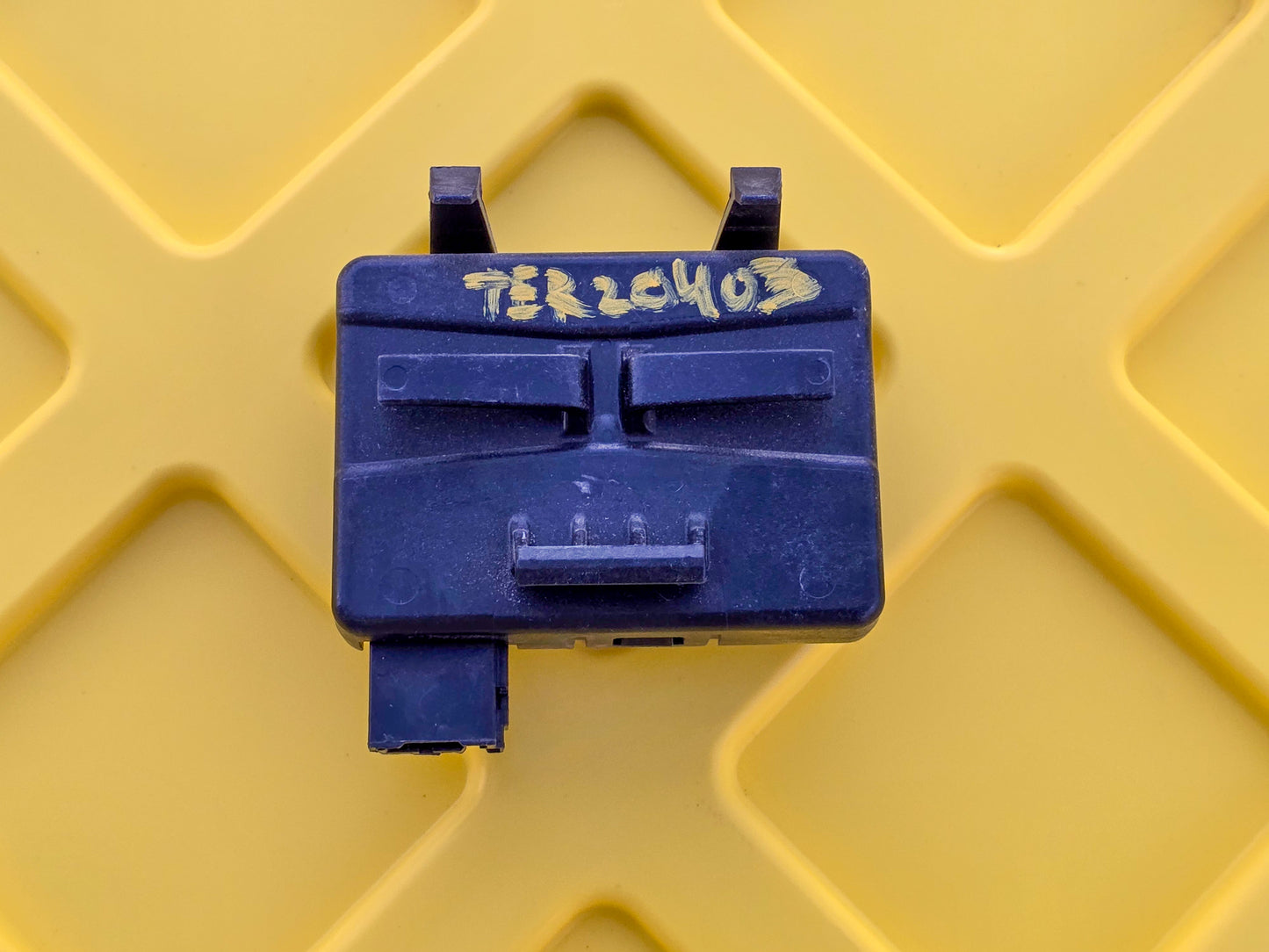 2016-2024 GMC Terrain Remote Control Door Lock Receiver Denali 13595510