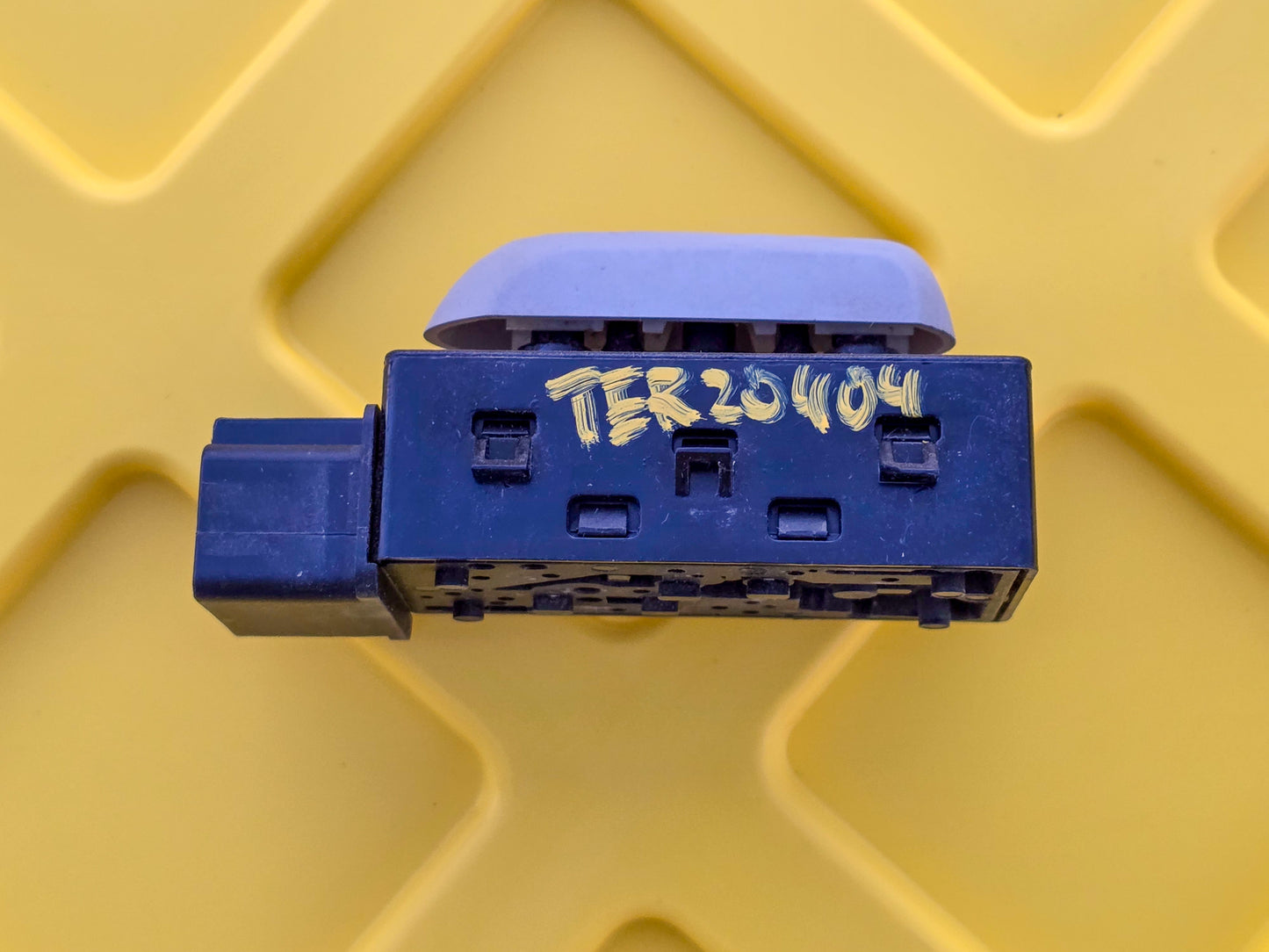 2004-2025 GMC Terrain Front Right Seat Adjuster Switch Denali 12451495