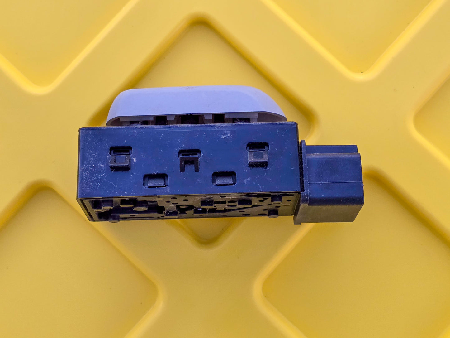 2004-2025 GMC Terrain Front Right Seat Adjuster Switch Denali 12451495