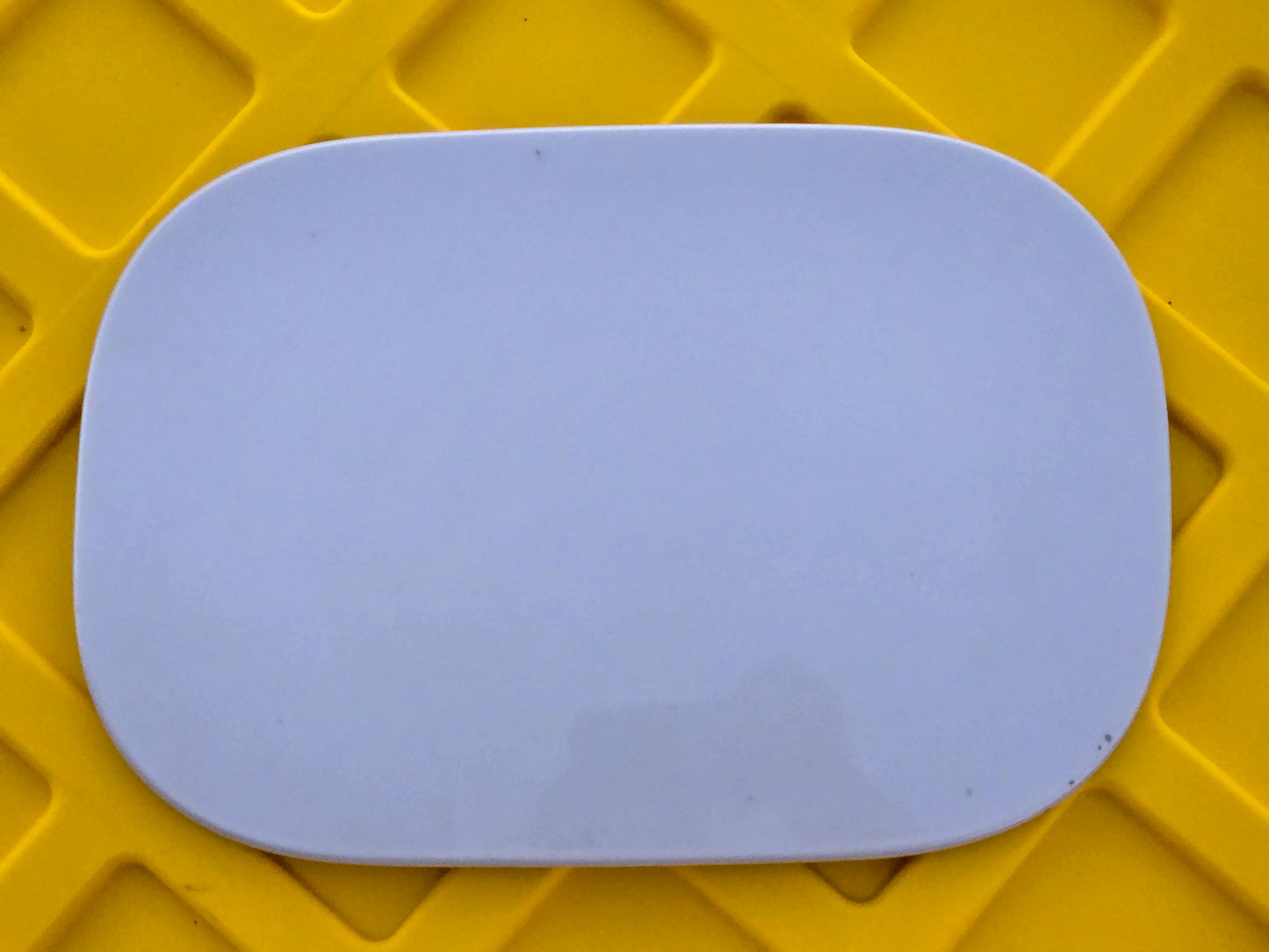 2018-2020 GMC Terrain Fuel Tank Filler Door Denali 84228129, 84073949