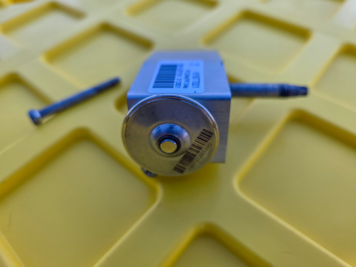 2018-2023 GMC Terrain Air Conditioning Thermal Expansion Valve OEM KY877001   84400227