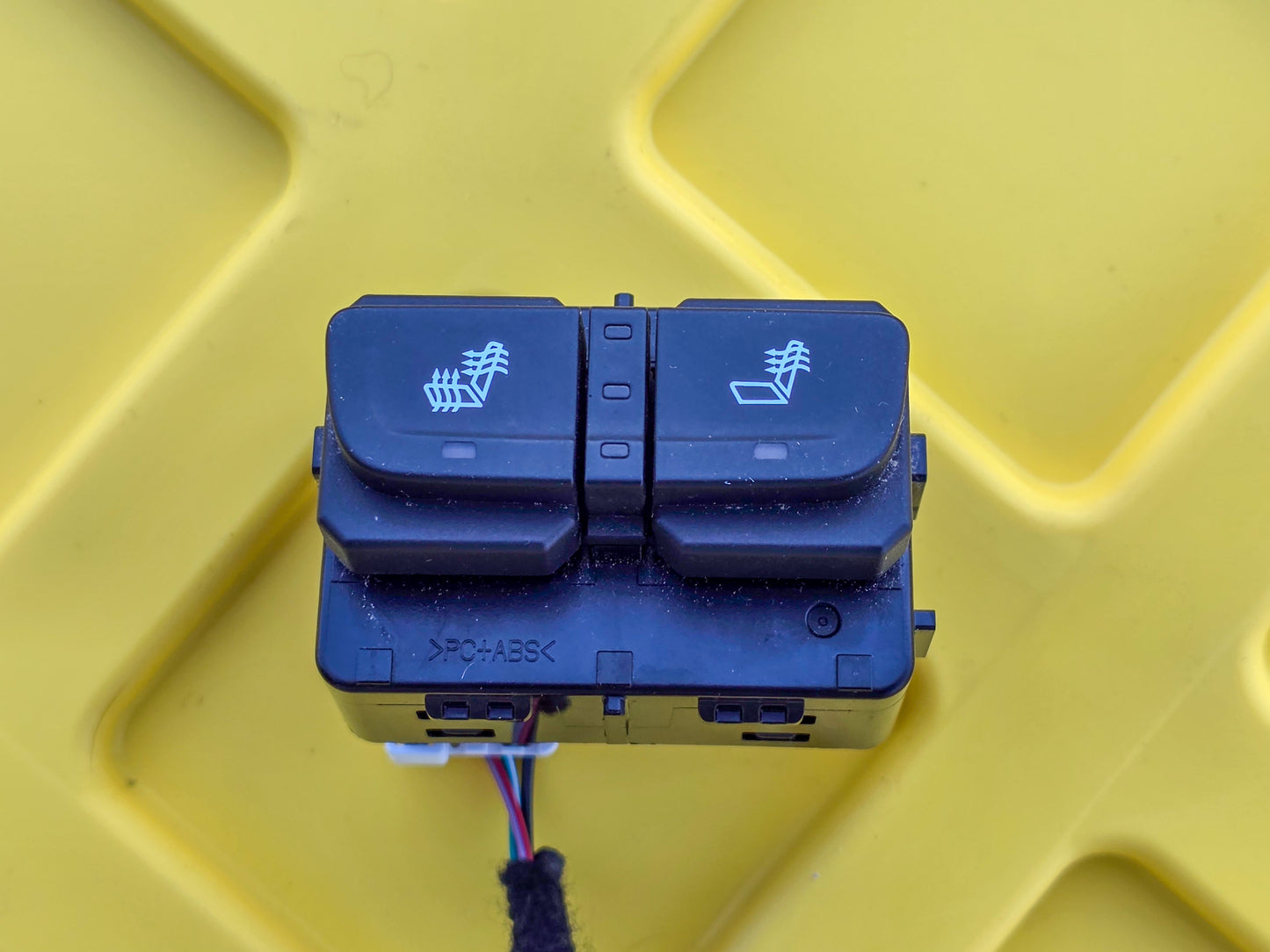 2018-2022 GMC Terrain Heated Seat Switch. Rear components. Left 84693337,  86533383,  23319460