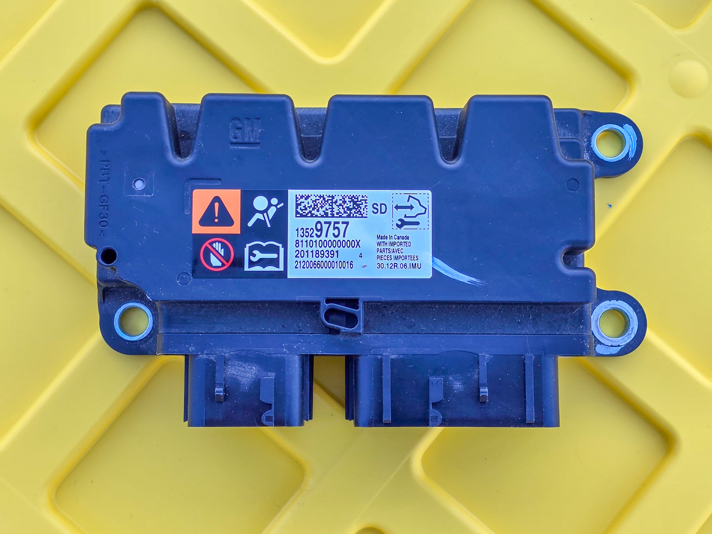 2018-2023 GMC Terrain Restraints Control Diagnostic Computer Module Unit OEM 13529757