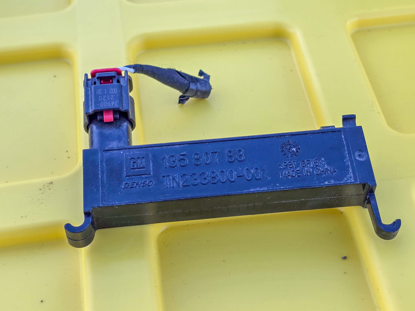 2018-2020 GMC Terrain Keyless Entry Antenna OEM 13580788