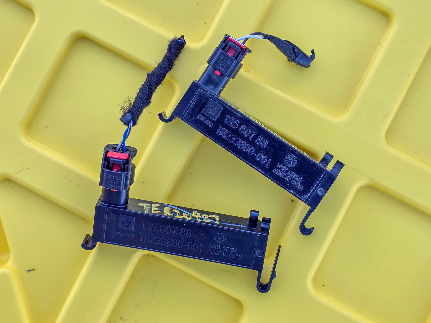 2018-2020 GMC Terrain Keyless Entry Antenna OEM 13580788