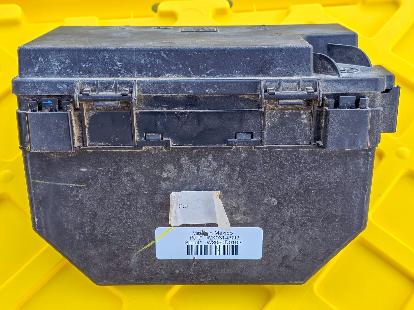 2011 Jeep Grand Cherokee Totally Integrated 3.6l Fuse Box 04692316AG