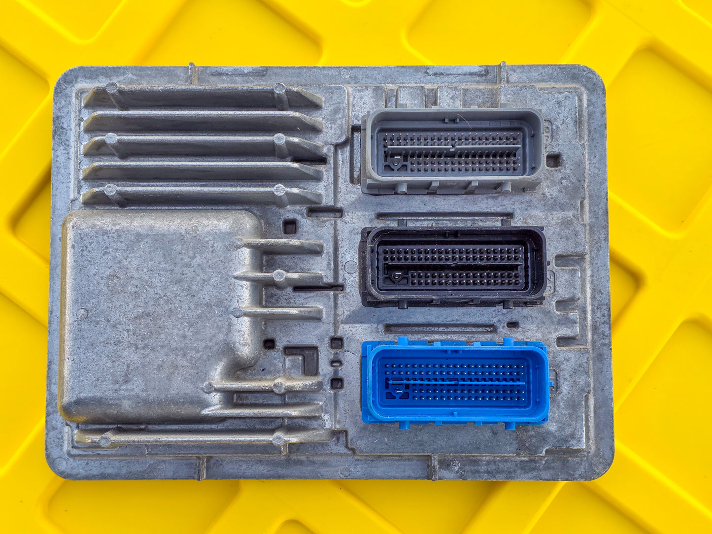 2018-2020 GMC Terrain Engine Control Module OEM 12707744