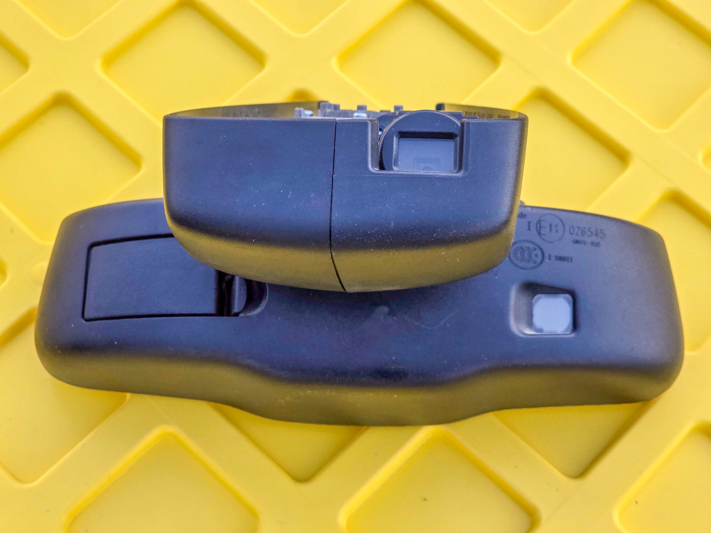 2011-2013 Jeep Grand Cherokee Interior Rear View Mirror W Microphone 57010732