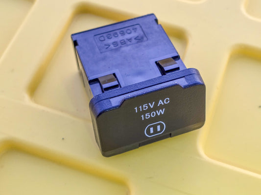 2011  Jeep Grand Cherokee Power Inverter AC Outlet Connector Assy 40593D