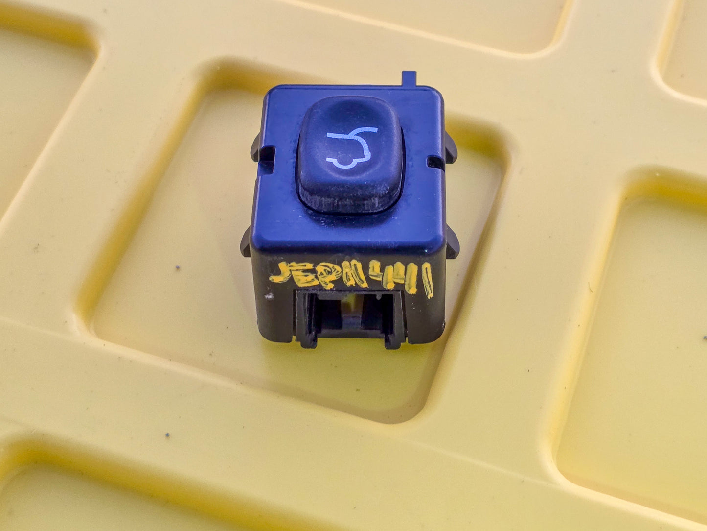 2011-2022 Jeep Grand Cherokee Liftgate Release Open Switch Oem 04602751AA