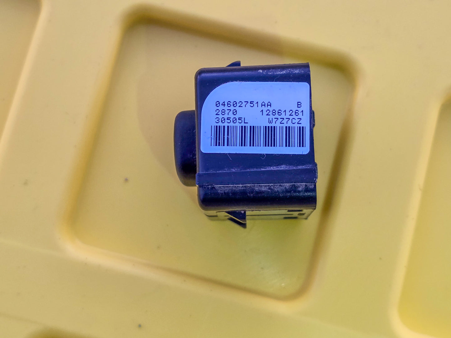 2011-2022 Jeep Grand Cherokee Liftgate Release Open Switch Oem 04602751AA