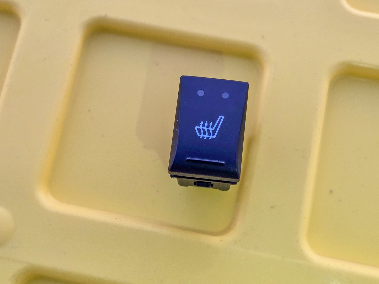 2010-2014 Jeep Grand Cherokee Rear Left Seat Heat Switch 04602970AB