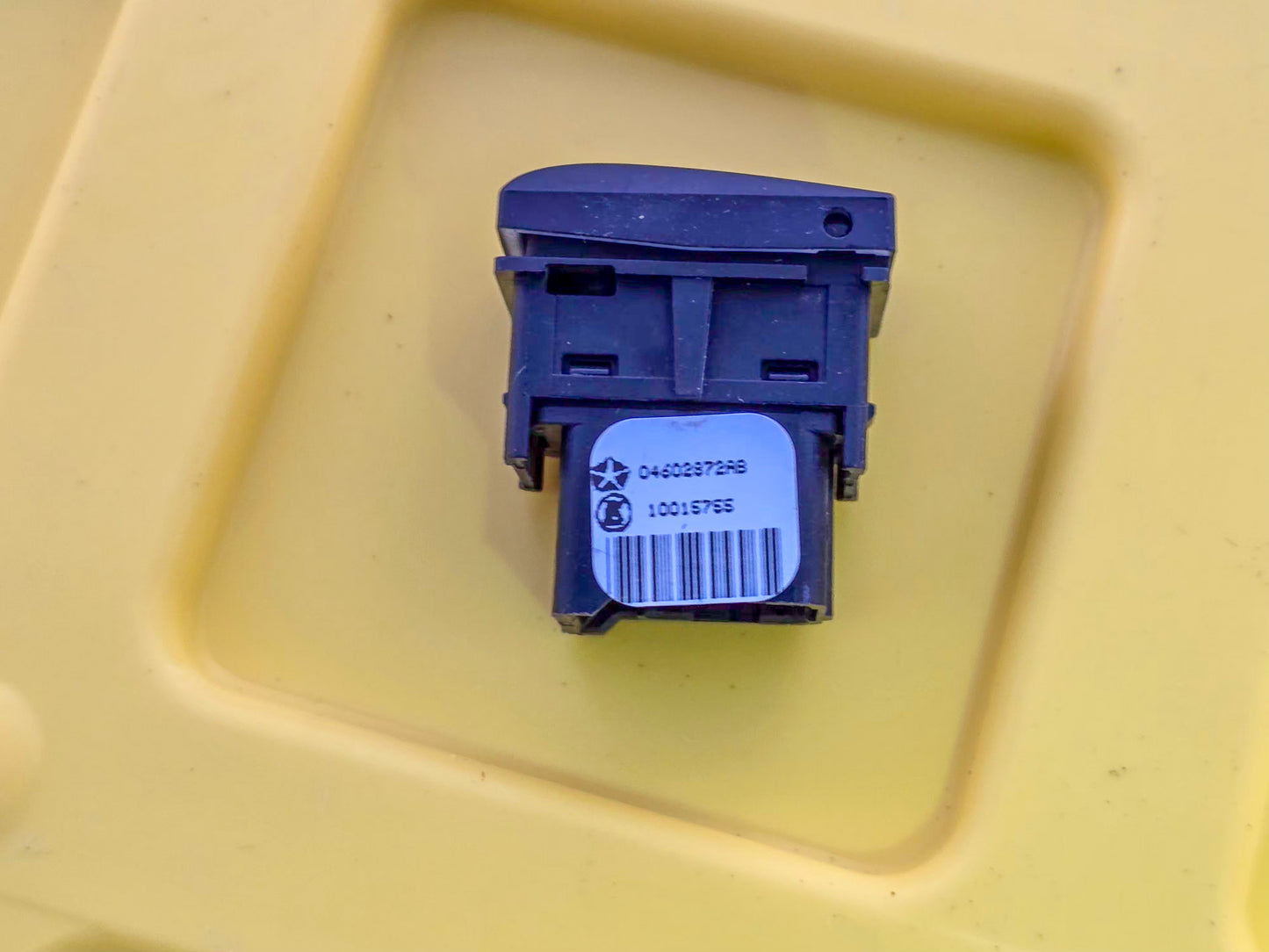 2010-2014 Jeep Grand Cherokee Rear Right Seat Heat Switch 04602872AB