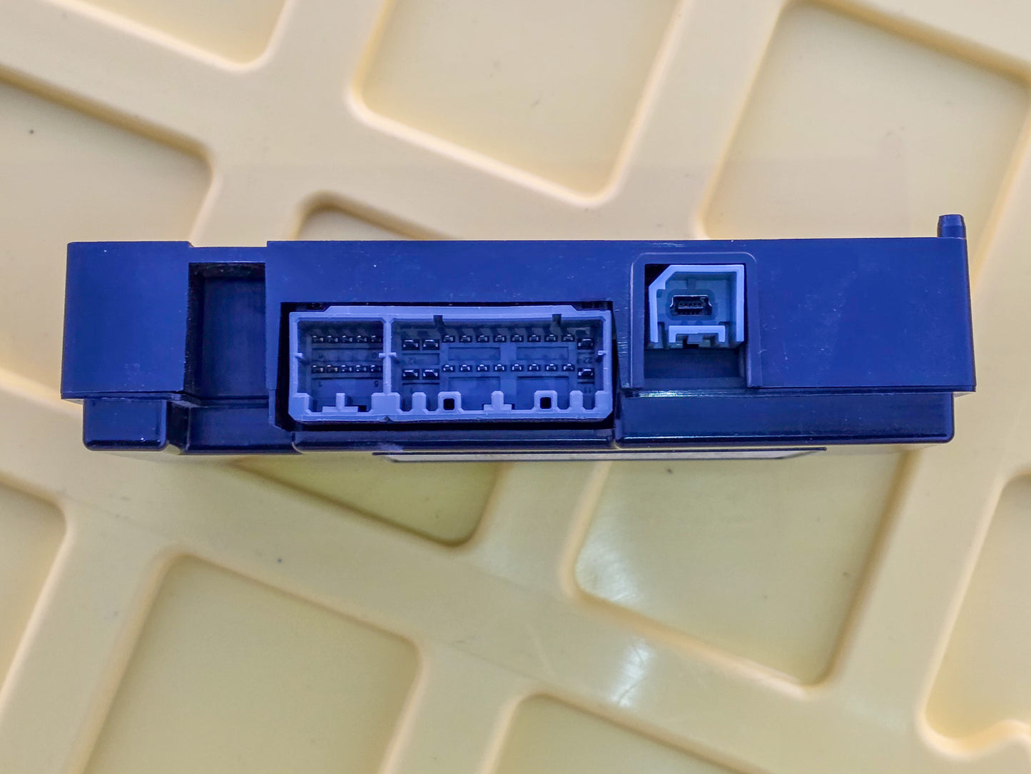 2011-2019 Jeep Grand Cherokee Communication Control Module 05064635AH