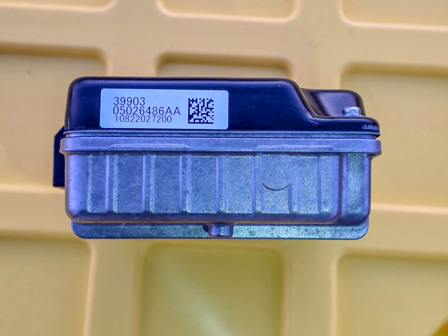 2011-2013 Jeep Grand Cherokee Power Inverter Module OEM 05026486AA