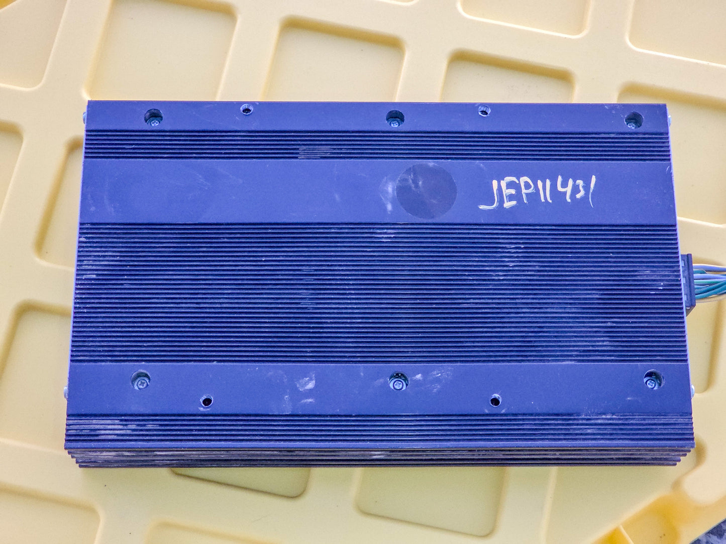 2011-2014 Jeep Grand Cherokee Radio Stereo Audio Amplifier 05064533AI OEM