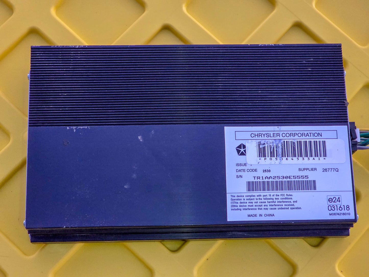 2011-2014 Jeep Grand Cherokee Radio Stereo Audio Amplifier 05064533AI OEM