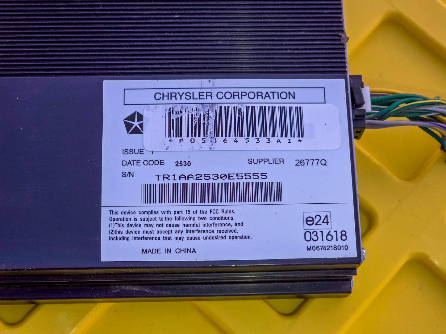 2011-2014 Jeep Grand Cherokee Radio Stereo Audio Amplifier 05064533AI OEM