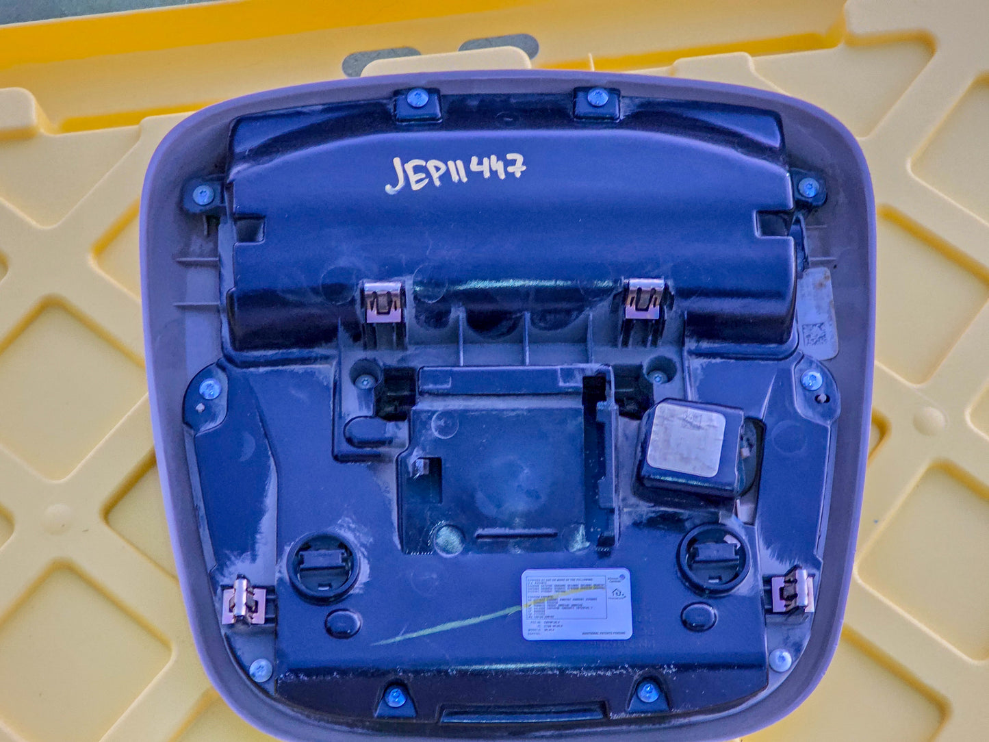 2011-2015 Jeep Grand Cherokee Over Head Console Dome Light & Storage 2115256