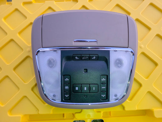 2011-2015 Jeep Grand Cherokee Over Head Console Dome Light & Storage 2115256