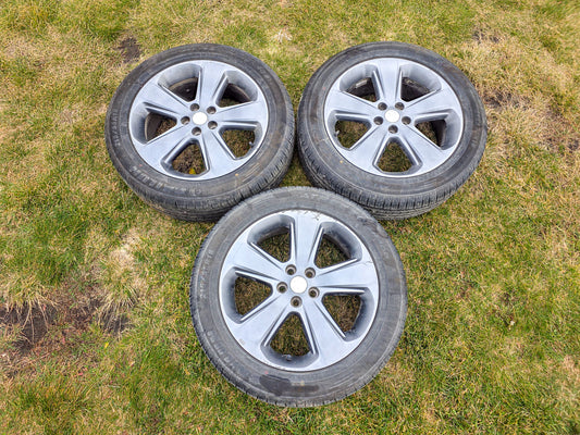 2014  Buick Encore  Rim 18x7 (aluminum), 5 spoke, single (opt RV6), with tire 215/55 R18