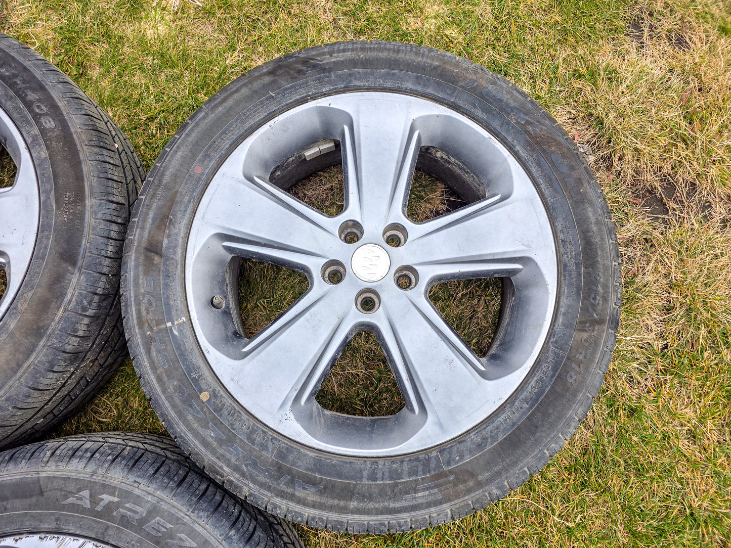 2014  Buick Encore  Rim 18x7 (aluminum), 5 spoke, single (opt RV6), with tire 215/55 R18