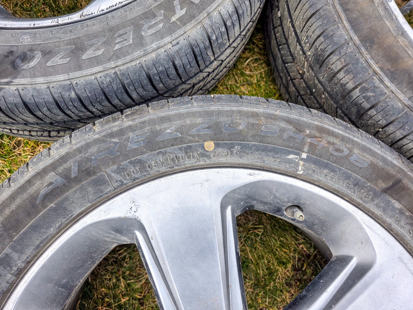 2014  Buick Encore  Rim 18x7 (aluminum), 5 spoke, single (opt RV6), with tire 215/55 R18