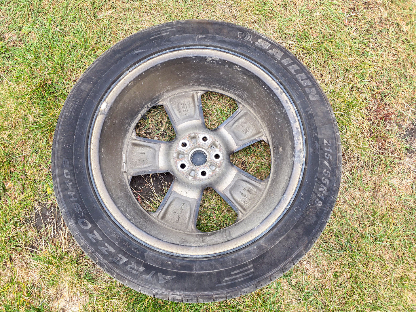 2014  Buick Encore  Rim 18x7 (aluminum), 5 spoke, single (opt RV6), with tire 215/55 R18