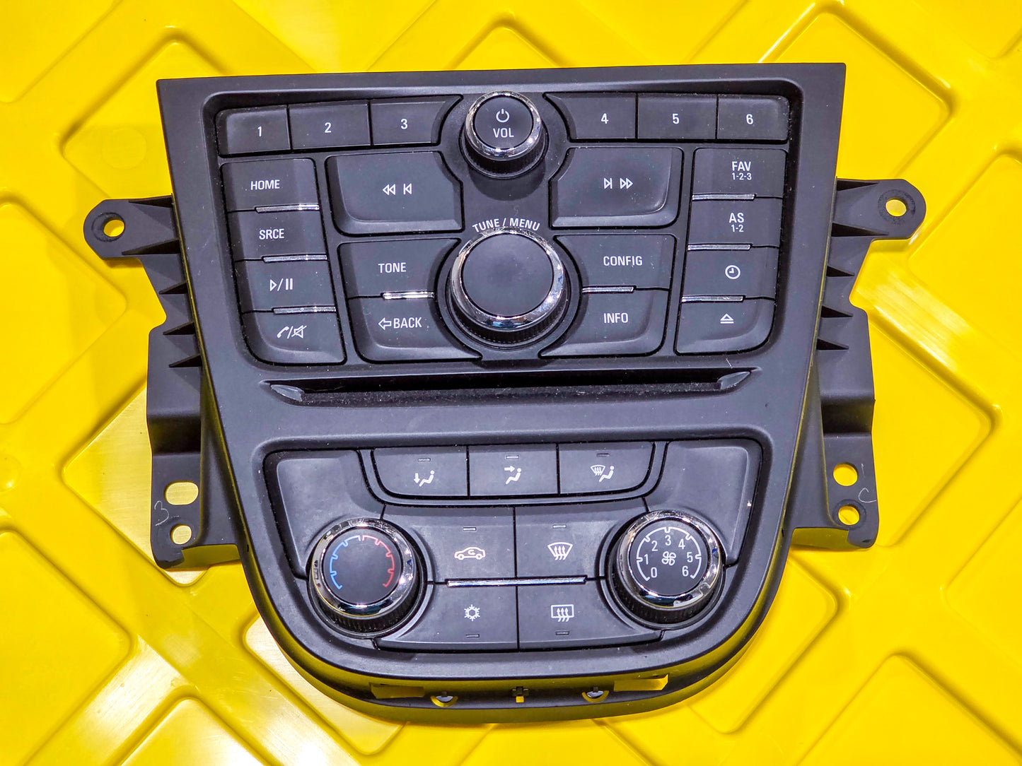 2013-2016 Buick Encore Radio Climate Control Switch Panel Assembly 95052533 22944949