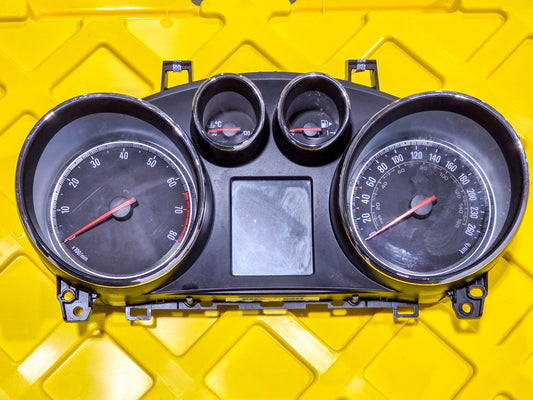 2014  Buick Encore Speedometer Instrument Cluster 190k Mileage OEM 95375162