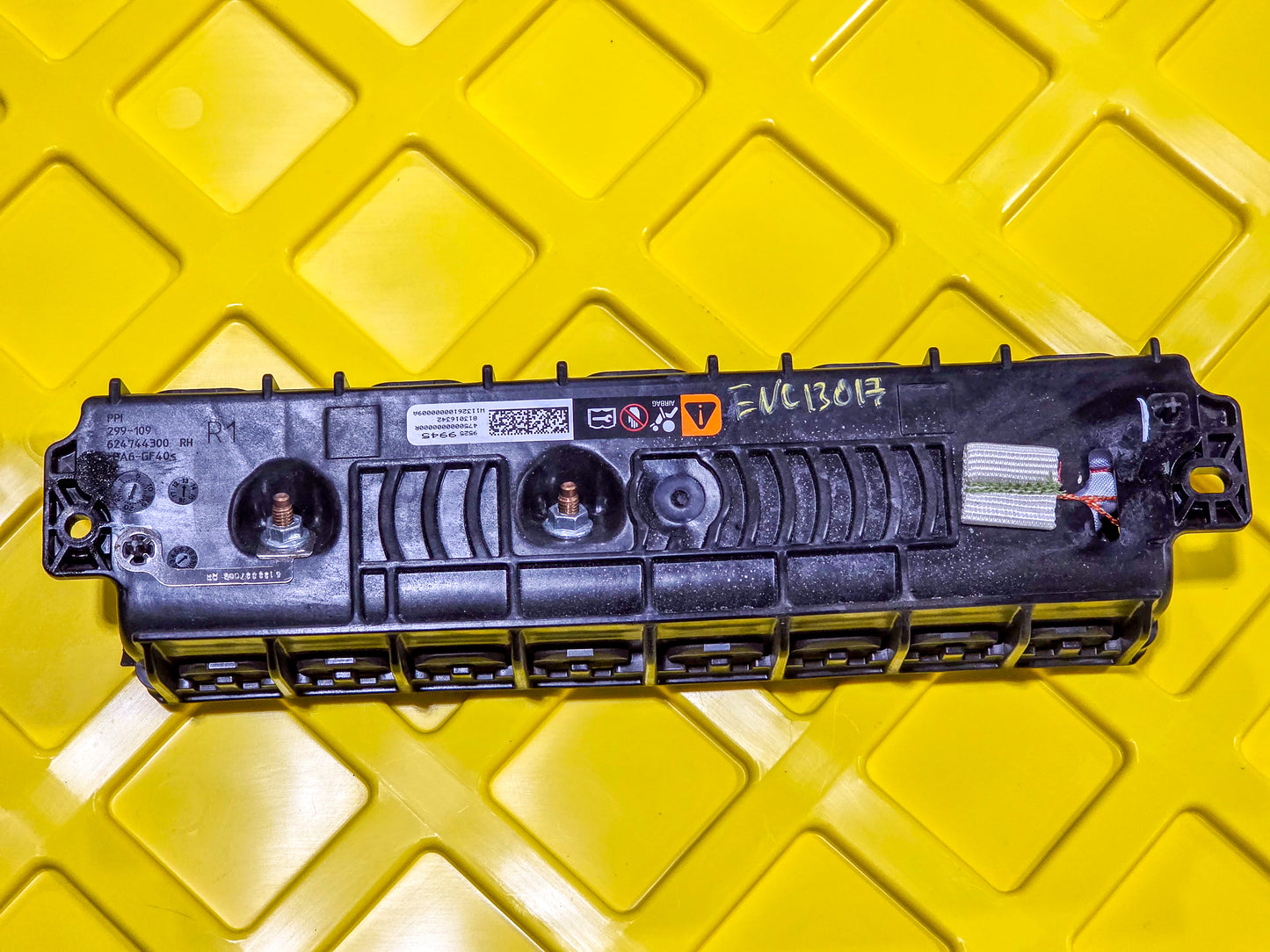 2013-2018 Buick Encore Passanger Knee Air Bag 95259945