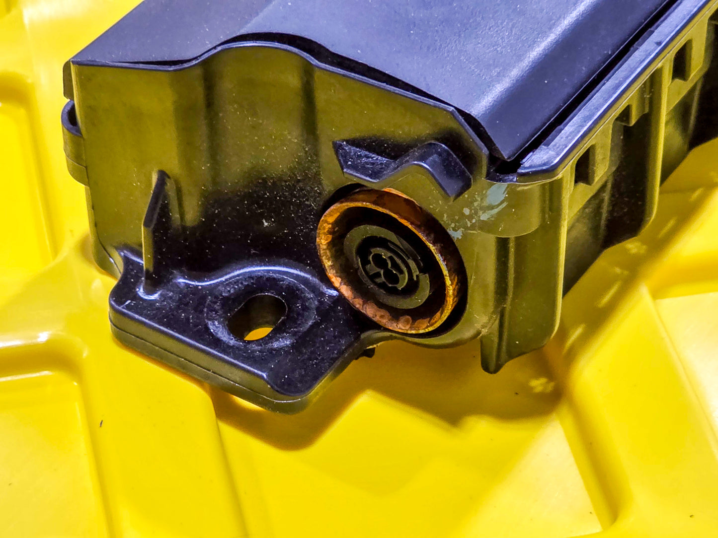 2013-2018 Buick Encore Left Driver Knee Air Bag 95259946