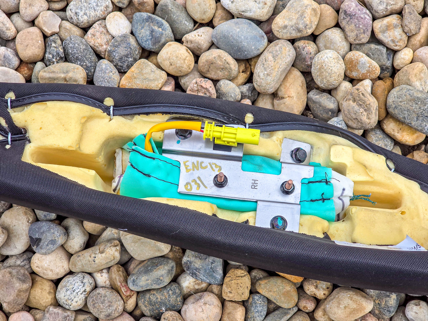 2017-2019 Buick Encore Rear Right Passenger Side Seat Cushion Bolster Oem 688329242 95910740