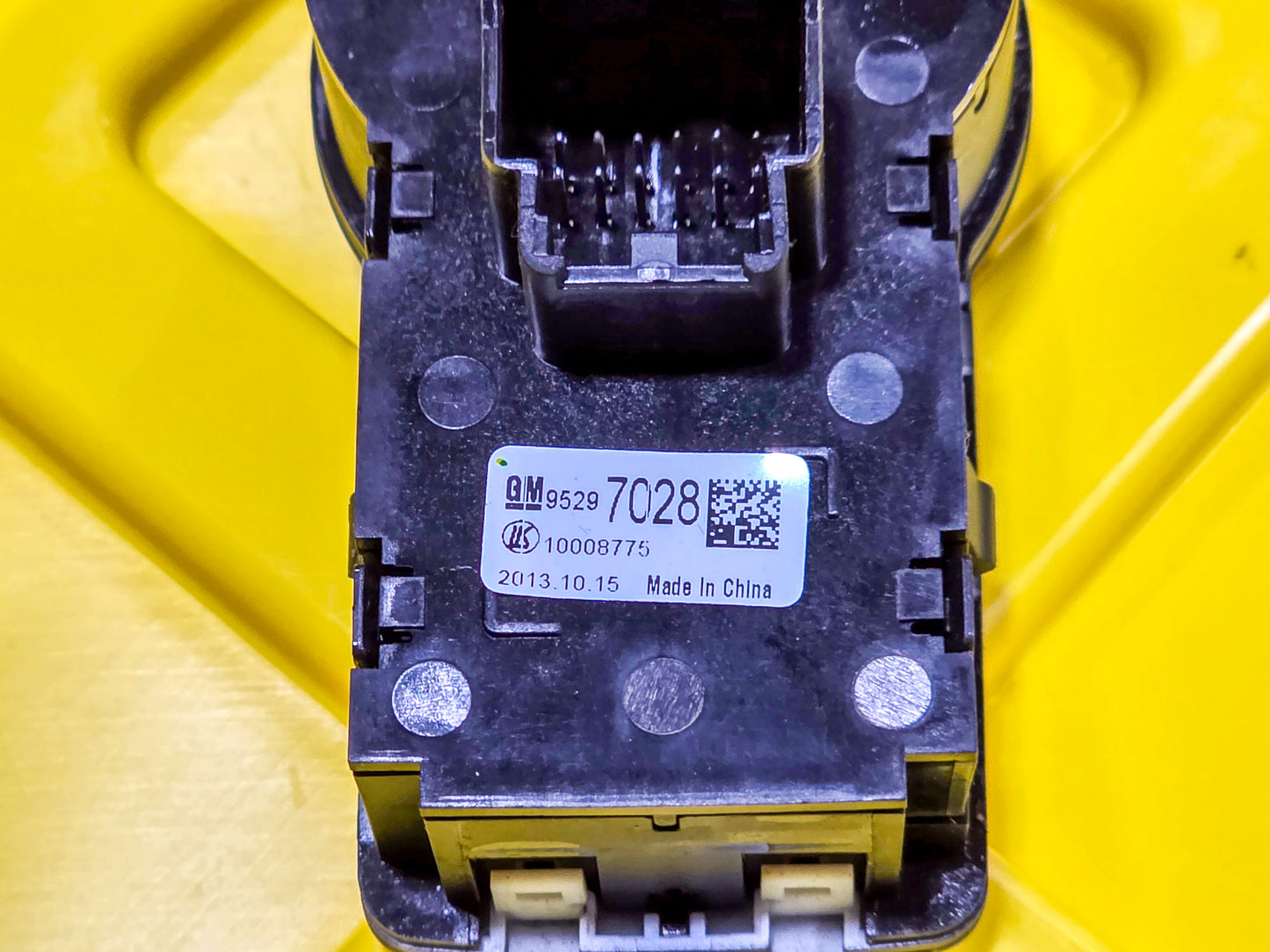 2012-2016 Buick Encore Headlamp Switch w/Fogs OEM 95297028