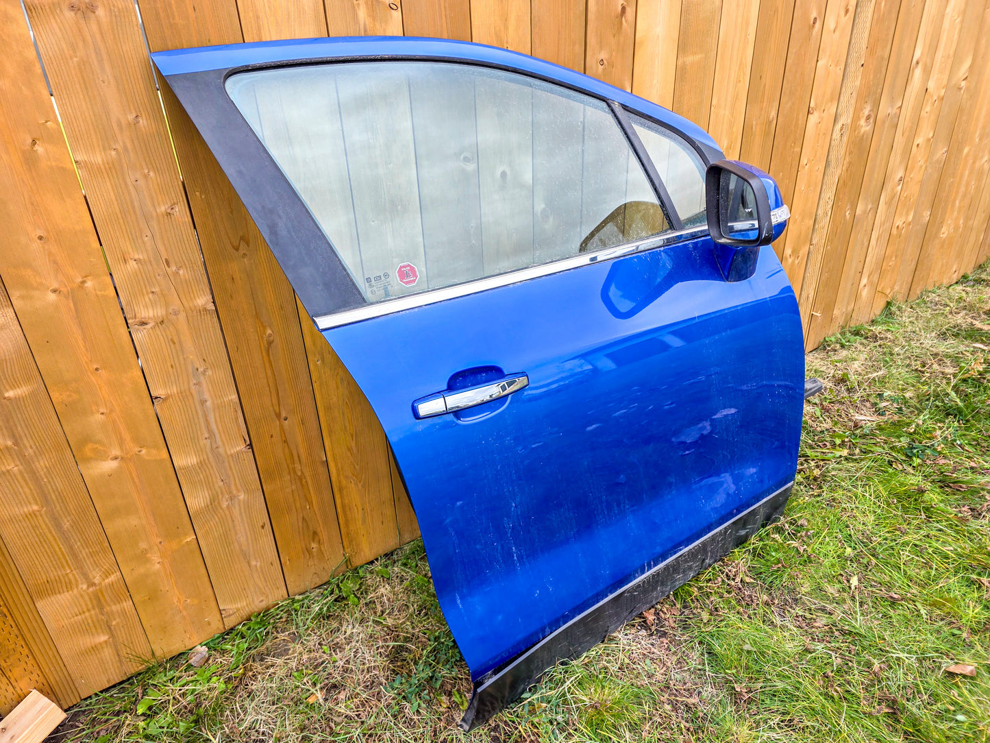 2013-2022 Buick Encore Front Right Passenger Side Door 42741561, 42783748, 95137276, 95315617, 95315619, 95318367, 95371051