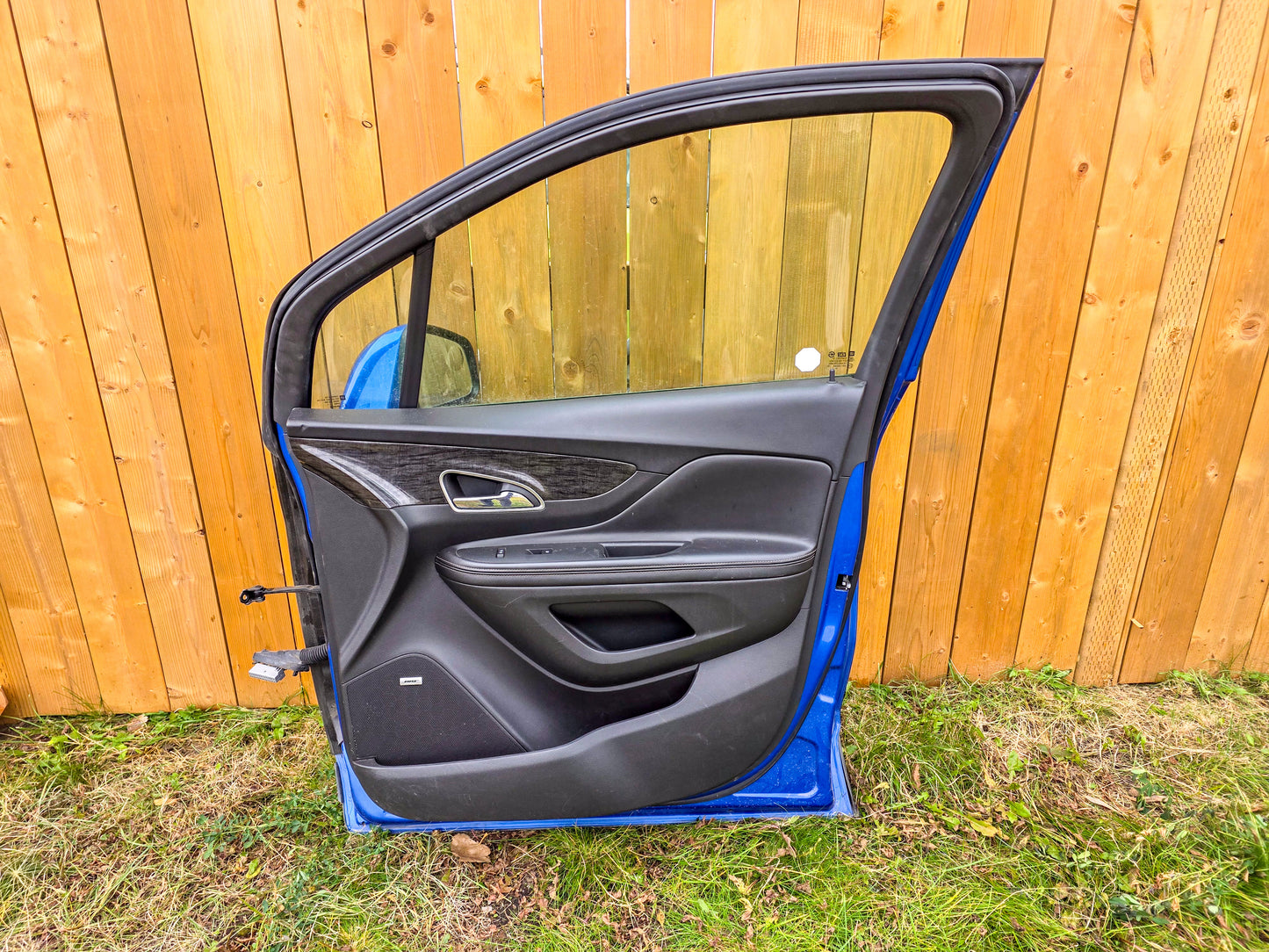 2013-2022 Buick Encore Front Right Passenger Side Door 42741561, 42783748, 95137276, 95315617, 95315619, 95318367, 95371051