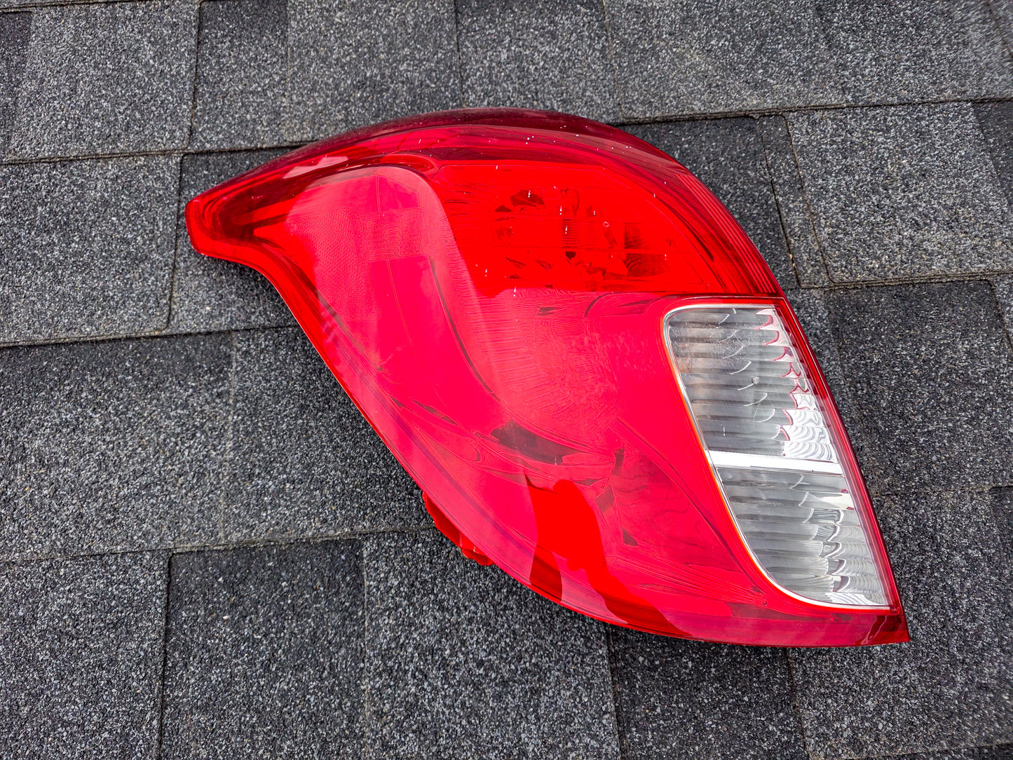 2013-2016 Buick Encore Rear Driver Side Stop Lamp 42673074, 95089716,  42435943, 42558882