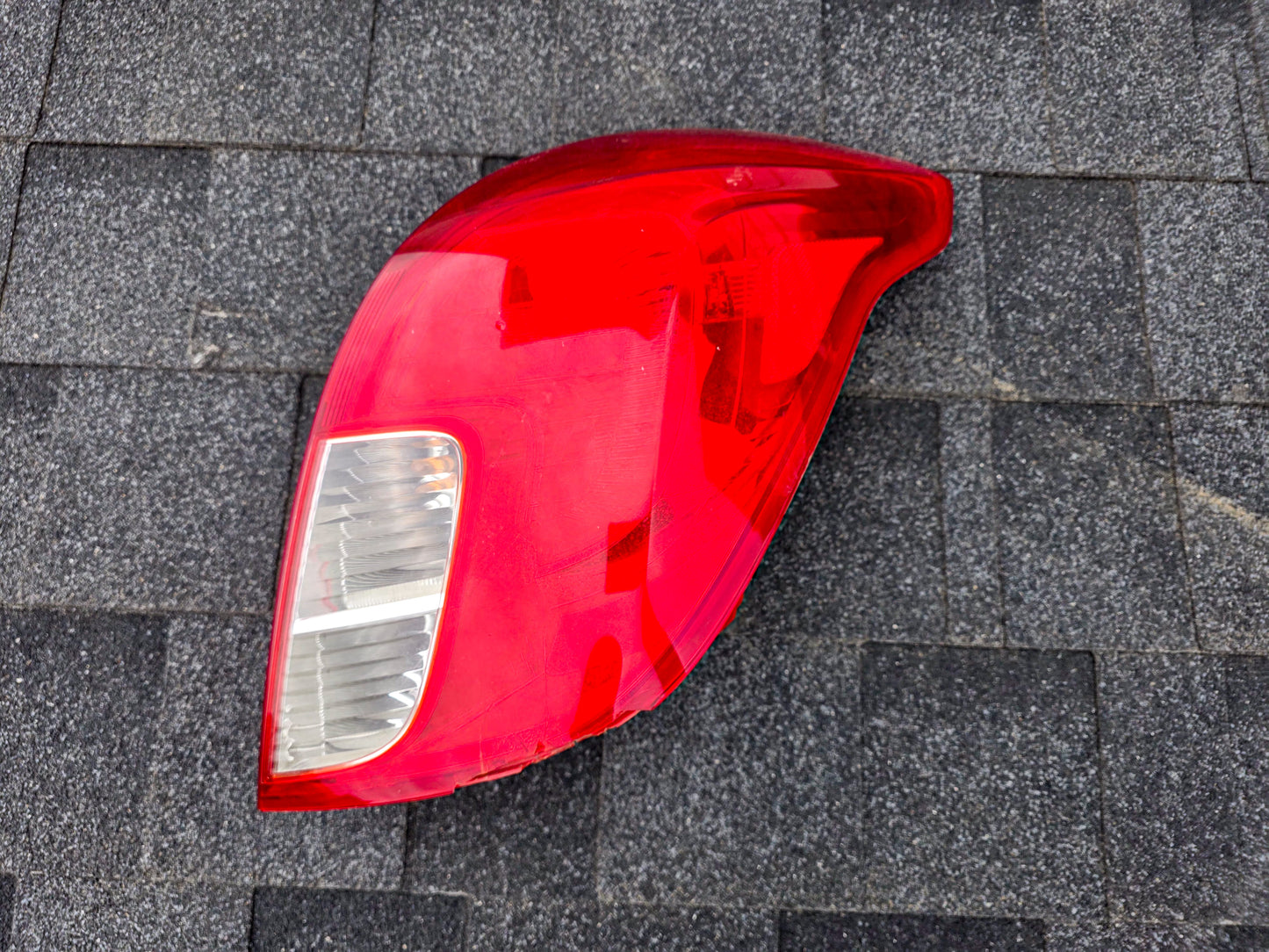 2013-2016 Buick Encore Rear Passenger Side Stop Lamp 42673075, 42435944, 42558883, 95089717