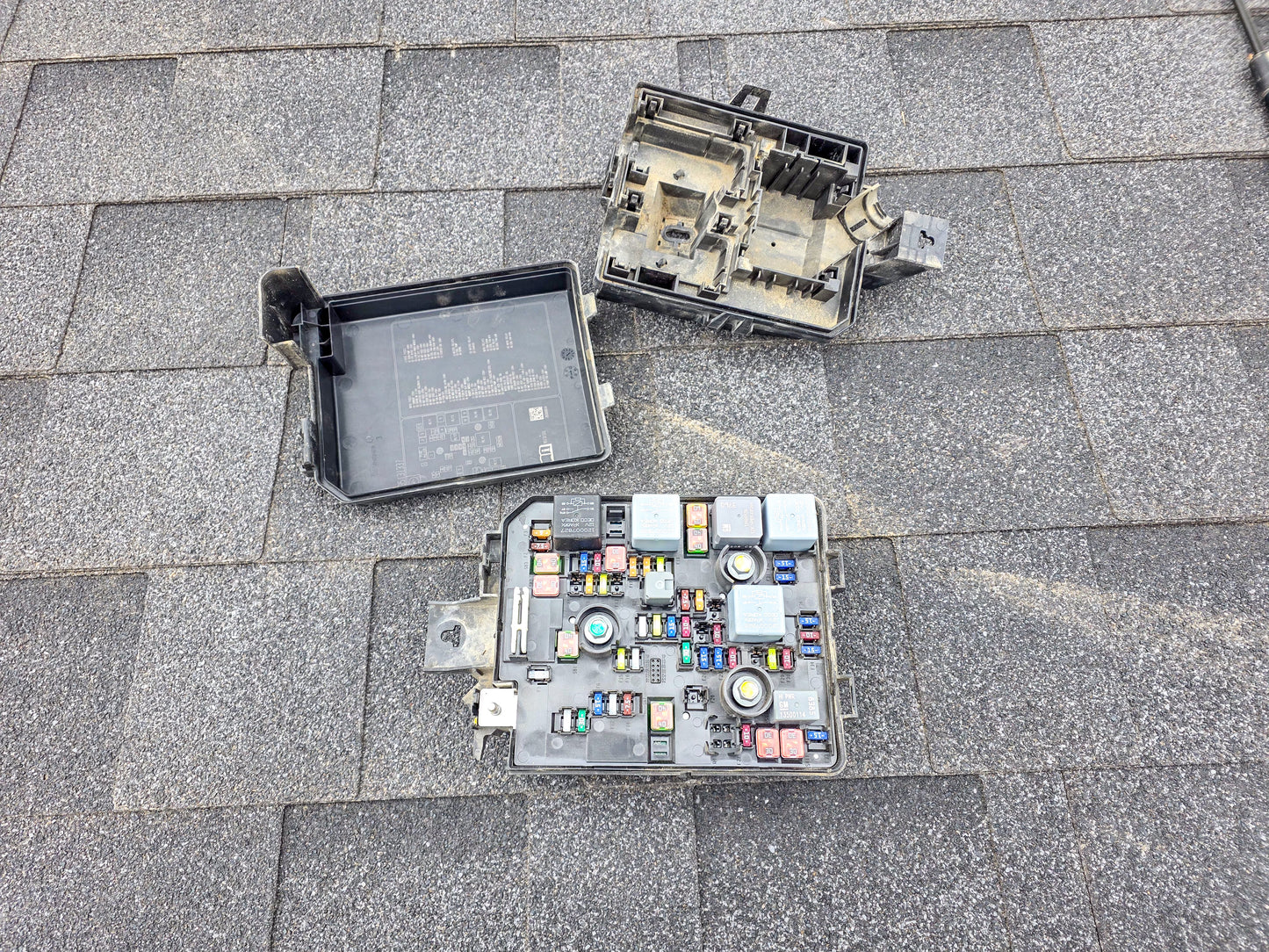 2013-2014 Buick Encore Fuse Box 95131331 A37