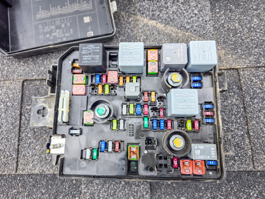 2013-2014 Buick Encore Fuse Box 95131331 A37