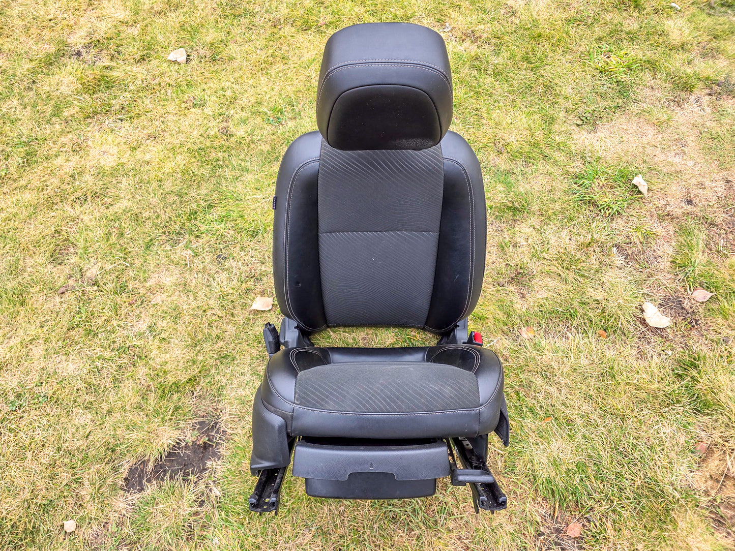 2014-2019 Buick Encore Front Right Passenger Seat Cloth and Leatherette