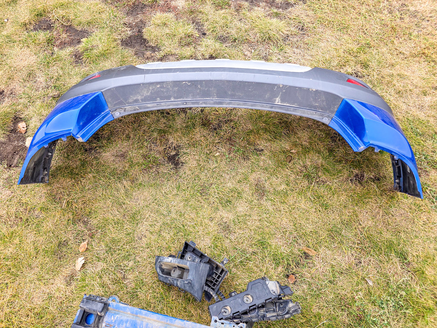 2013-2016 Buick Encore Rear Bumper Cover Assembly and Rear Bumper Reinforcement Impact Bar 95365629, 42450527