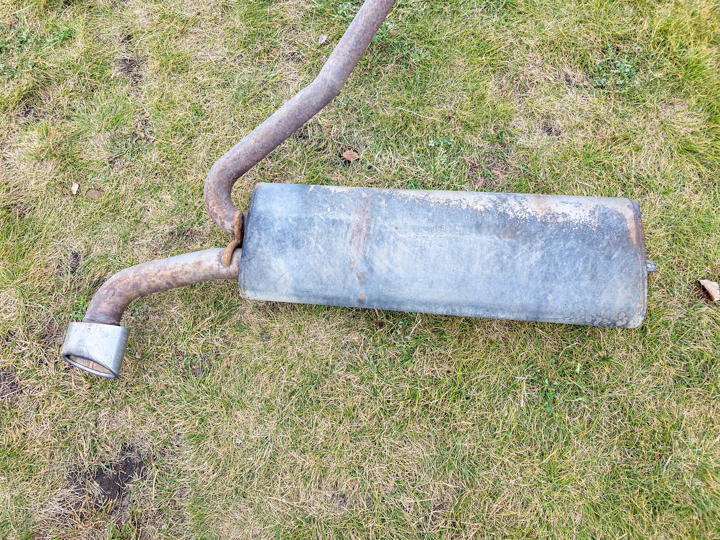 2013-2017 Buick Encore Rear Exhaust Muffler And Exhaust System Pipe Rear Muffler Resonator Oem 95200568, 55570453