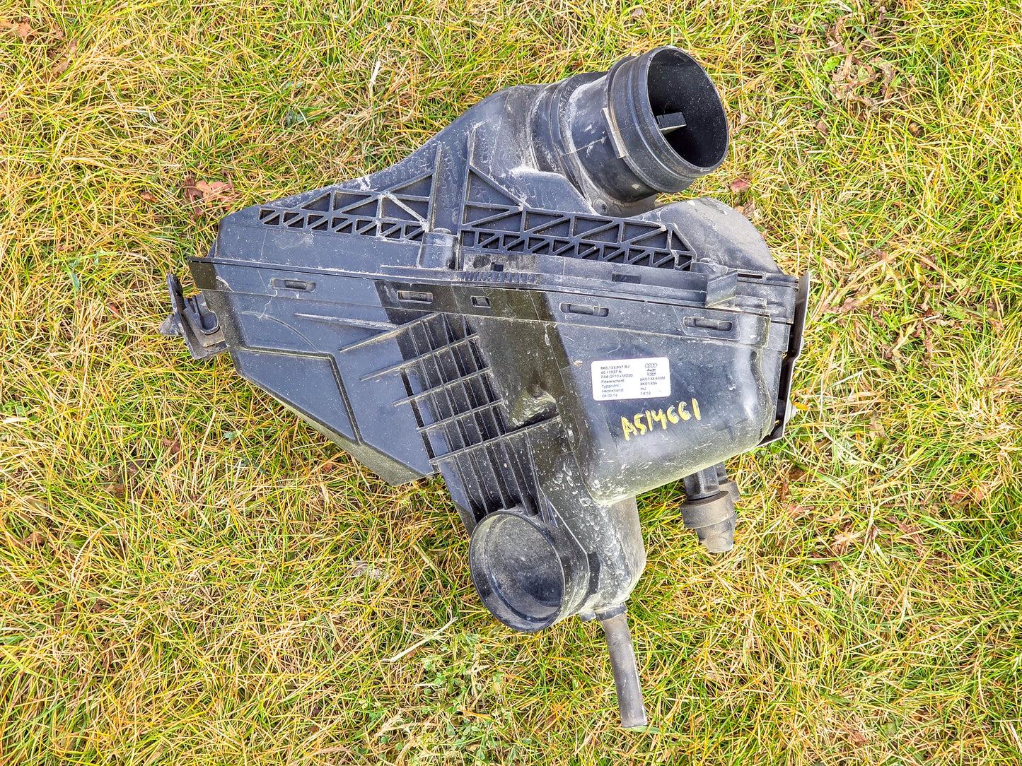 2009-2016 Audi A5 Engine Air Filter Box Housing Upper & Lower OEM A514661